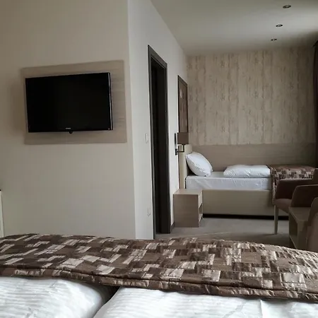 Palazzo Hotel 3*